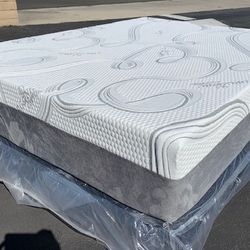 Queen Organic Cool Gel Memory Foam!•••