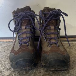 Women’s Hiking Boots