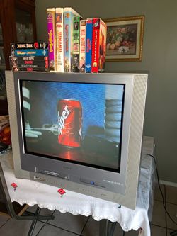 24in toshiba Combo Dvd/Vcr Crt TV