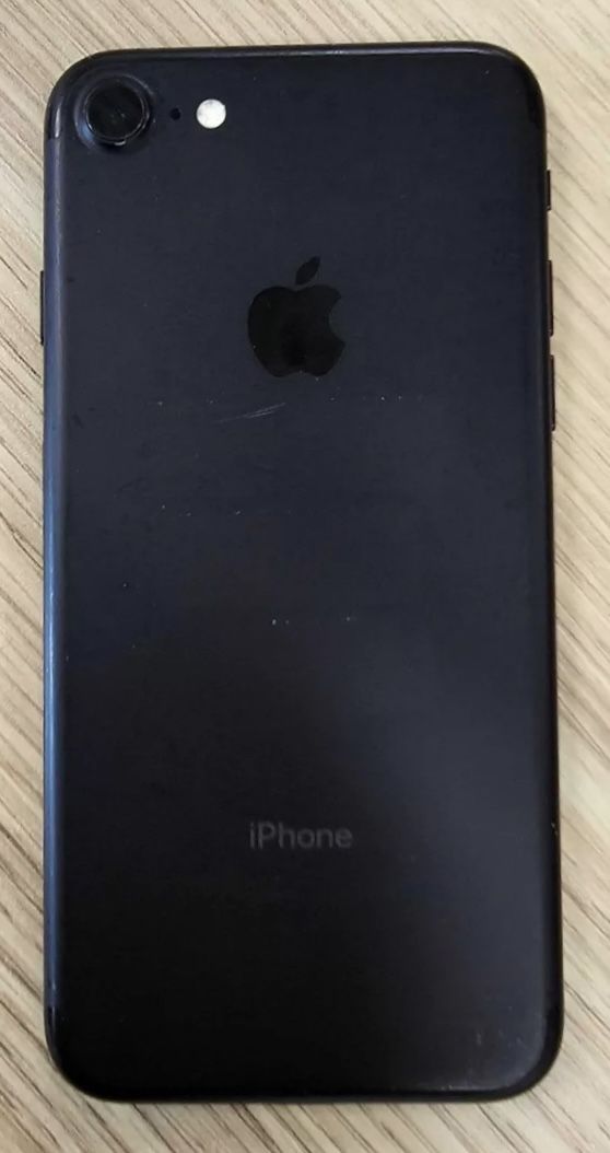 Apple iPHONE 7 128GB (Mint Condition)