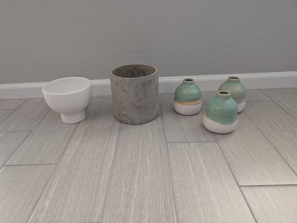 Assorted Flower Pots/Vases
