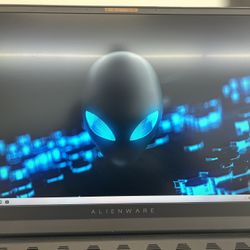 Alienware M18 R2