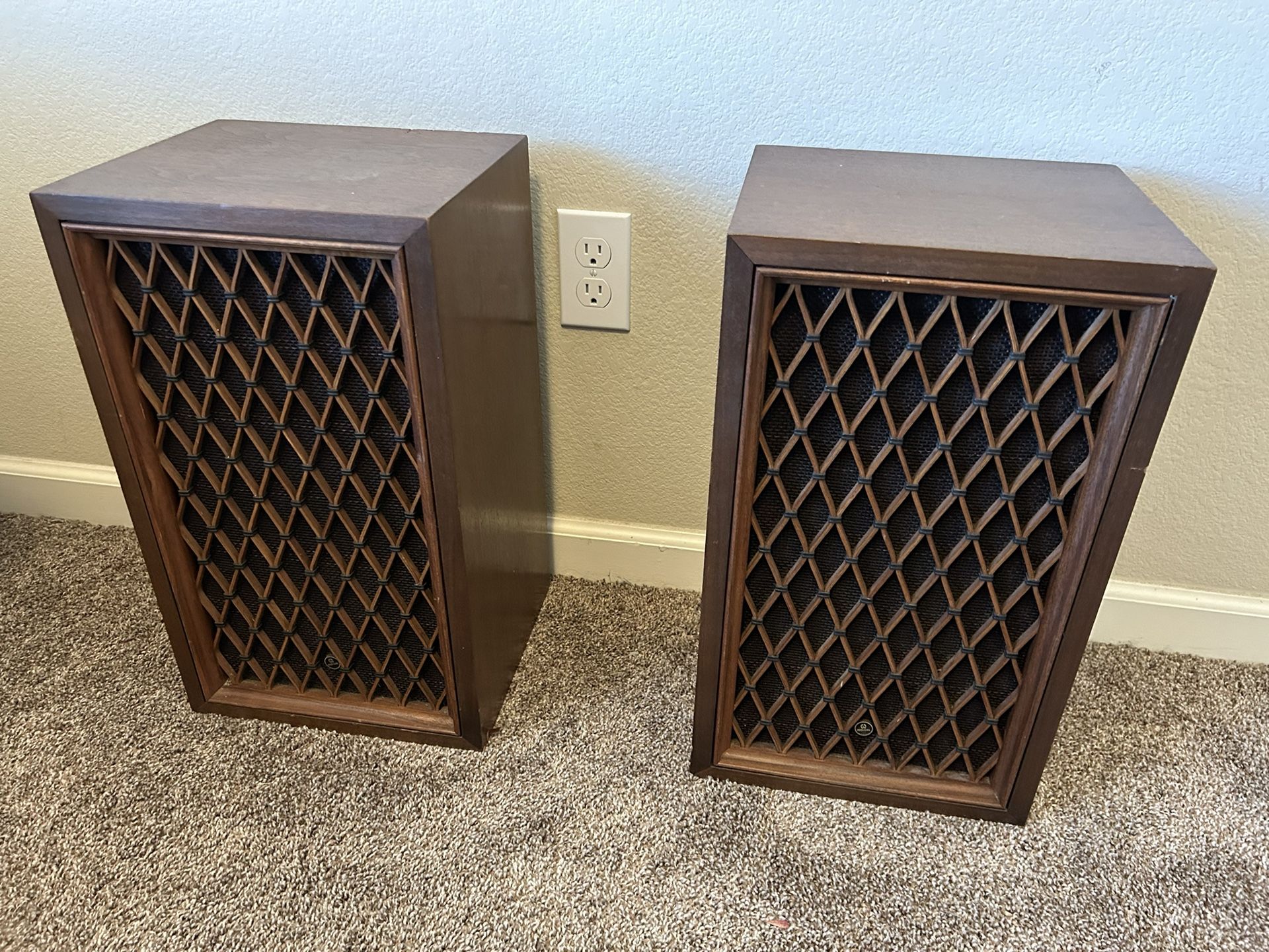 Vintage Home Speakers 