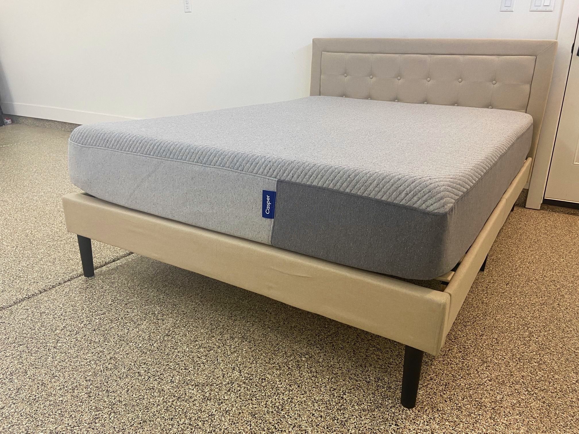 Casper Mattress Queen Size Bed for Sale in Queen Creek, AZ OfferUp