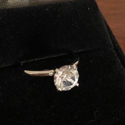 Vintage U & Arrow Solitaire Ring