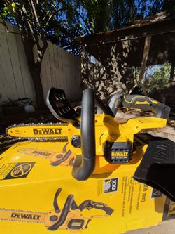 DEWALT 20V MAX 12 in. Chainsaw (Tool Only)