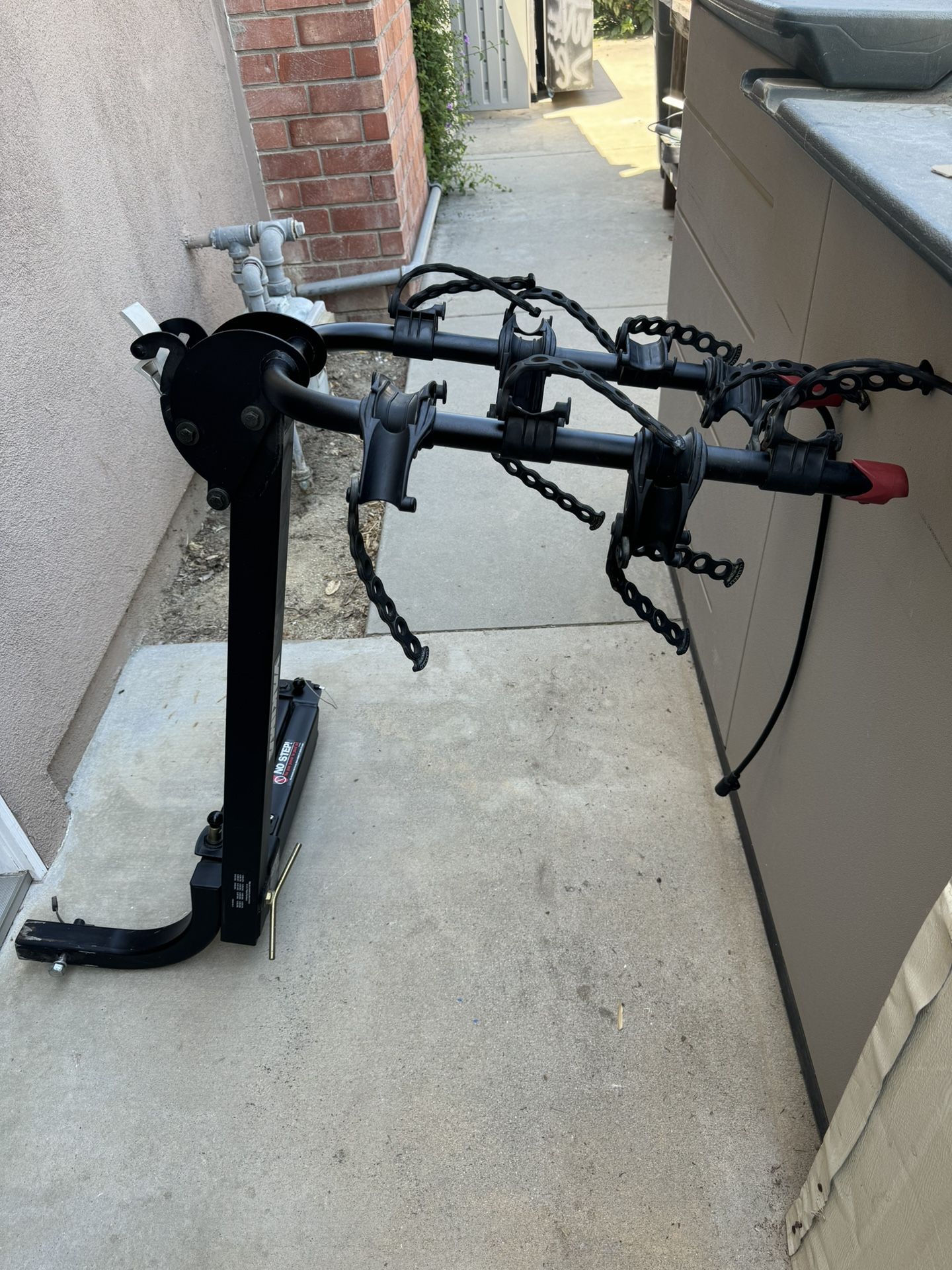 Yakima 4 Bike Rack Full Swing Away-Like New!