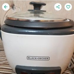 BLACK+DECKER Rice Cooker,and steamer, 3-cup, White .used for Sale in Los  Angeles, CA - OfferUp