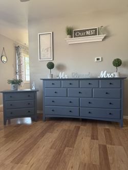 ✨🩶Gorgeous Solid Dresser & Nightstand🩶✨