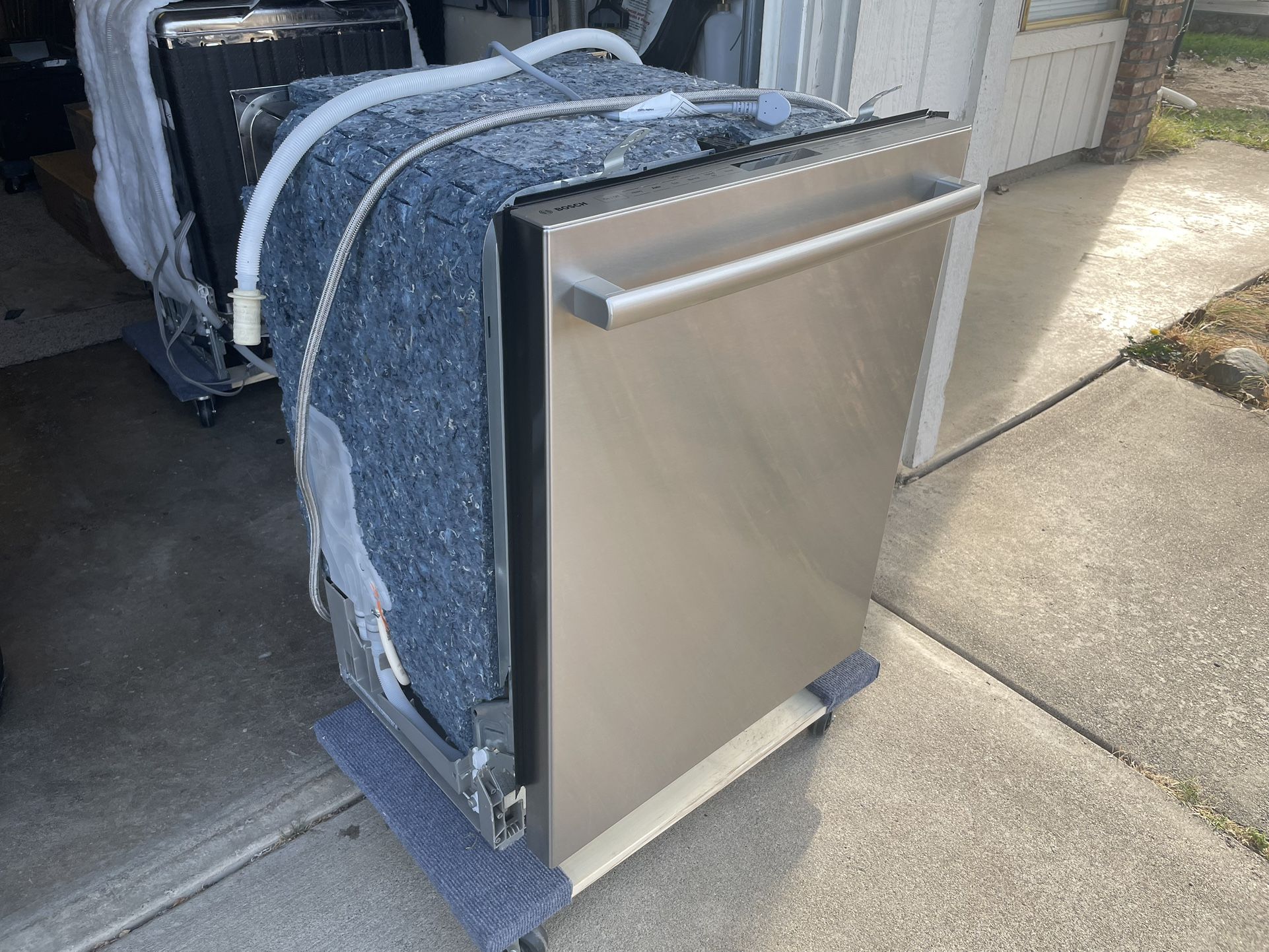 Bosch Super Silence Plus 40dBA dishwasher for Sale in Sacramento, CA