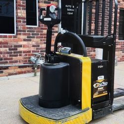 2014 Yale Pallet Jack