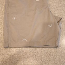 Chaps Size 38 Shorts With Seagulls