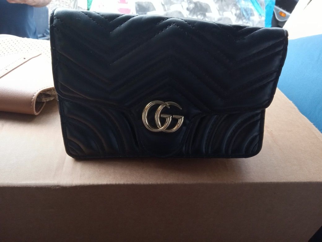 New Gucci Leather Perfect Condition Nueva