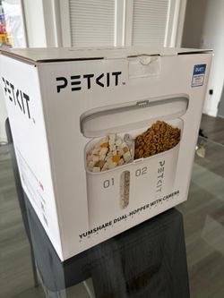 Factory sealed PETKIT yumshare dual-hopper automatic cat feeder with camera
