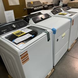 Matching Set Whirlpool Top Load Washer With 2 In 1 Removable Agitator & Top Load Electric Dryer In White 