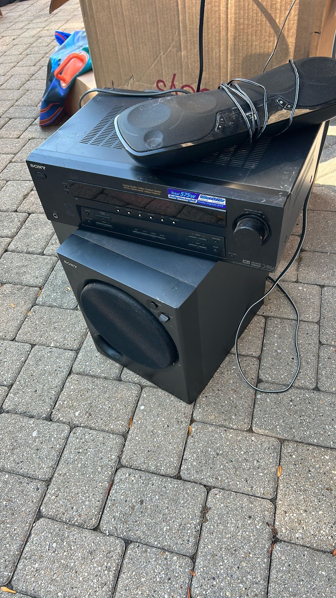 Sony stereo and multiple speakers