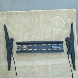 WALL MOUNT For 32" to 65" TV