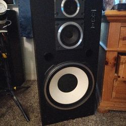 Large Fisher Speakers 