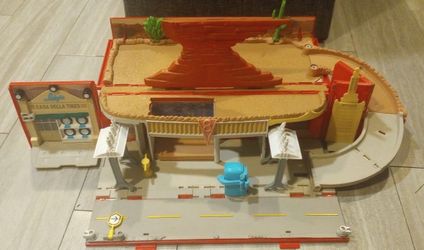 Disney Pixar cars mini radiator springs