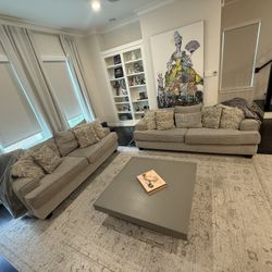 2 Piece sofa Set With Rug Included On Pic