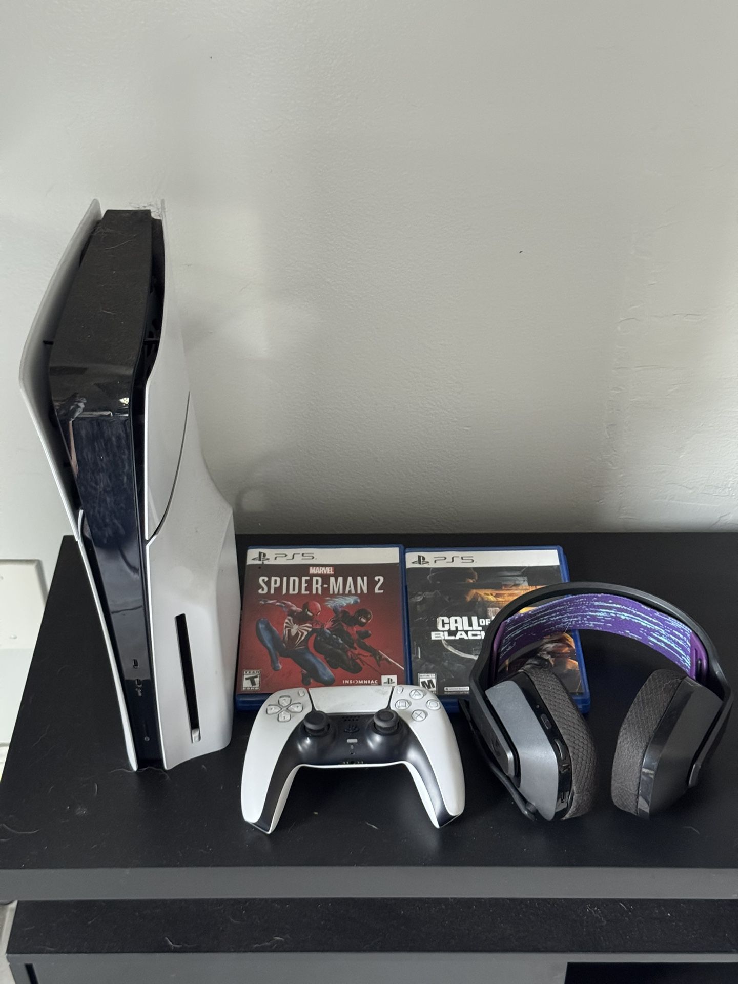 PS5 & Logitech Headset