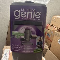 New  Genie Cat Litter Disposal Container & Refills