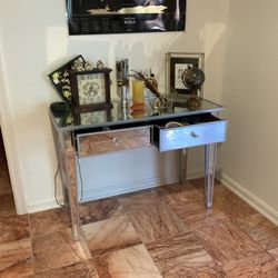 Mirror Table 