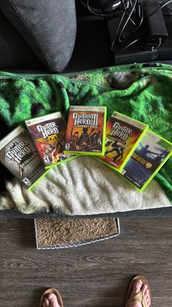 Guitar Hero Xbox 360 Bundle