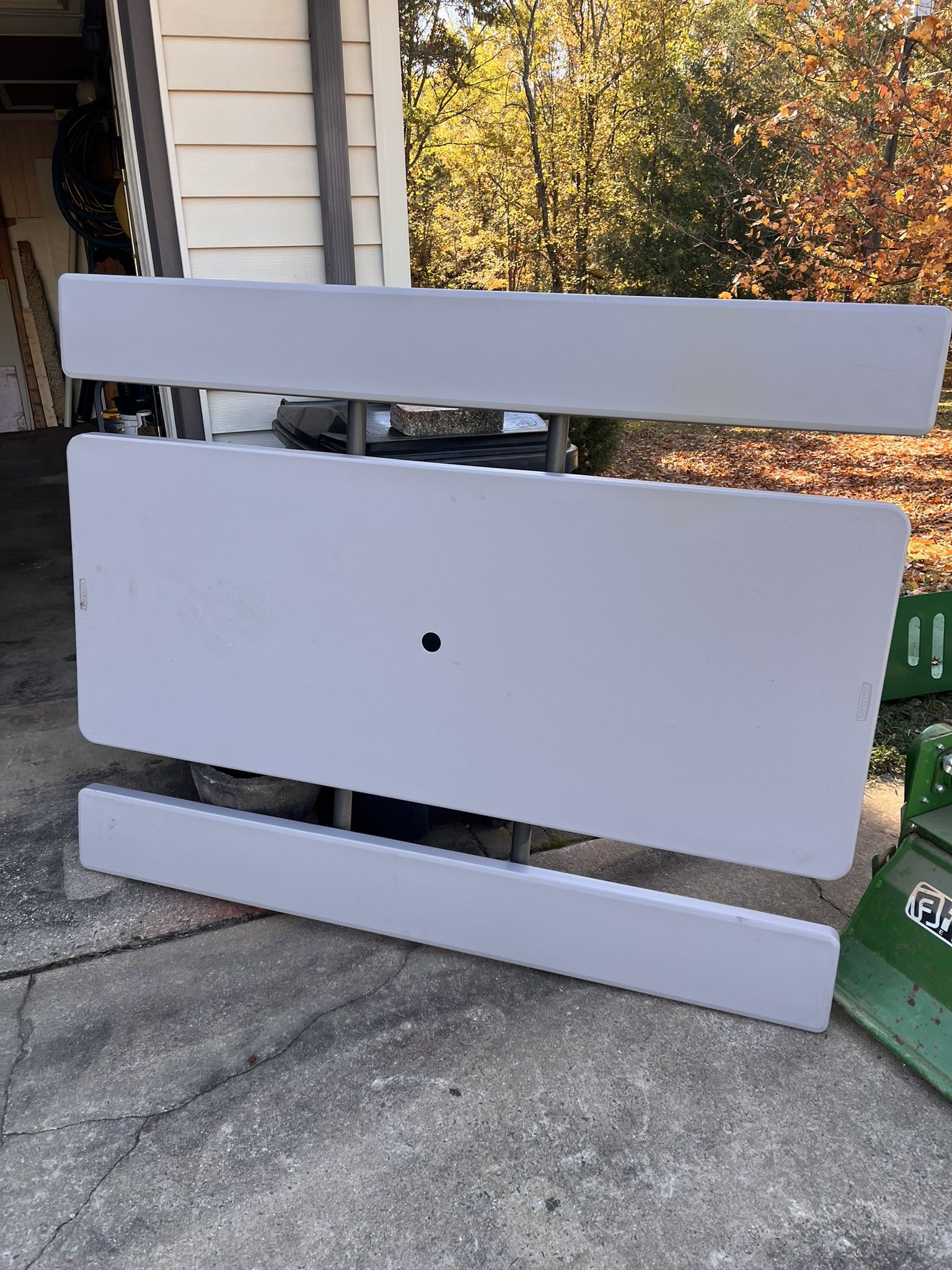 2 Lifetime 6 Foot Colapsable Picnic Table