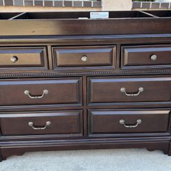Changing Table Dresser For Sale, Pick Up In Reseda, Ca