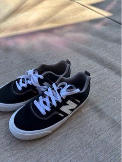 new balance tennis shoes