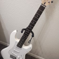 Nice DEAN Strat Guitar 