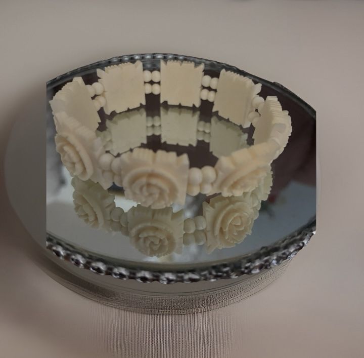 Vintage Carved 3D Ivory Flower Tiled Strech Bracelet