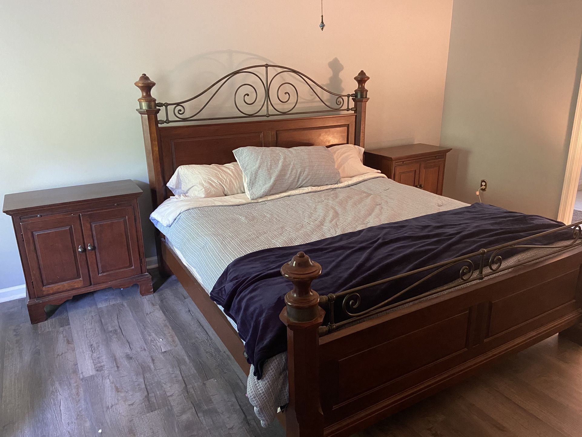 Pennsylvania House King Bedroom Set! for Sale in Manassas, VA OfferUp