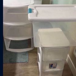 3 Like New Sterlite Bins 2 Storage Drawers And A Bin Great Deal 