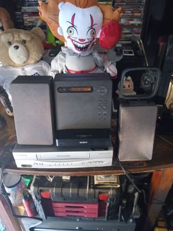 For sale SONY Micro Hi-Fi component system number cmt-lx20i. Please see pictures for more details