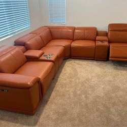 New 6 Piece Genuine Italian Leather Sectional.  Multiple Colors Available.  Free Delivery!