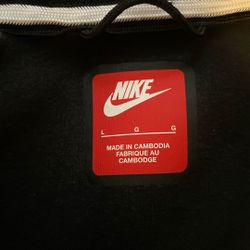 Black Nike Tech