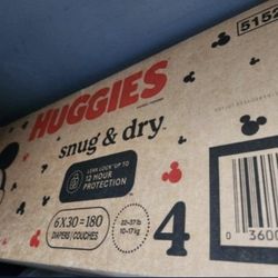 Huggies Snug and Dry Size 4 Diapers