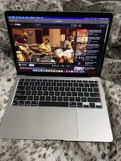 Macbook Air 13 Inch M1 New Condition 
