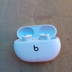 Beats By Dr Dre's True Wireless Earbuds