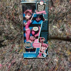 Monster High Draculaura Dead Tired Doll 2010 BNIB .