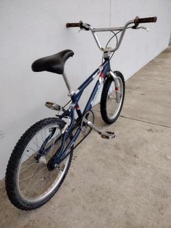 Selle BMX Mid School Diamondback - Peau De Serpent, Nez Tombant - Vintage - Vélo 247