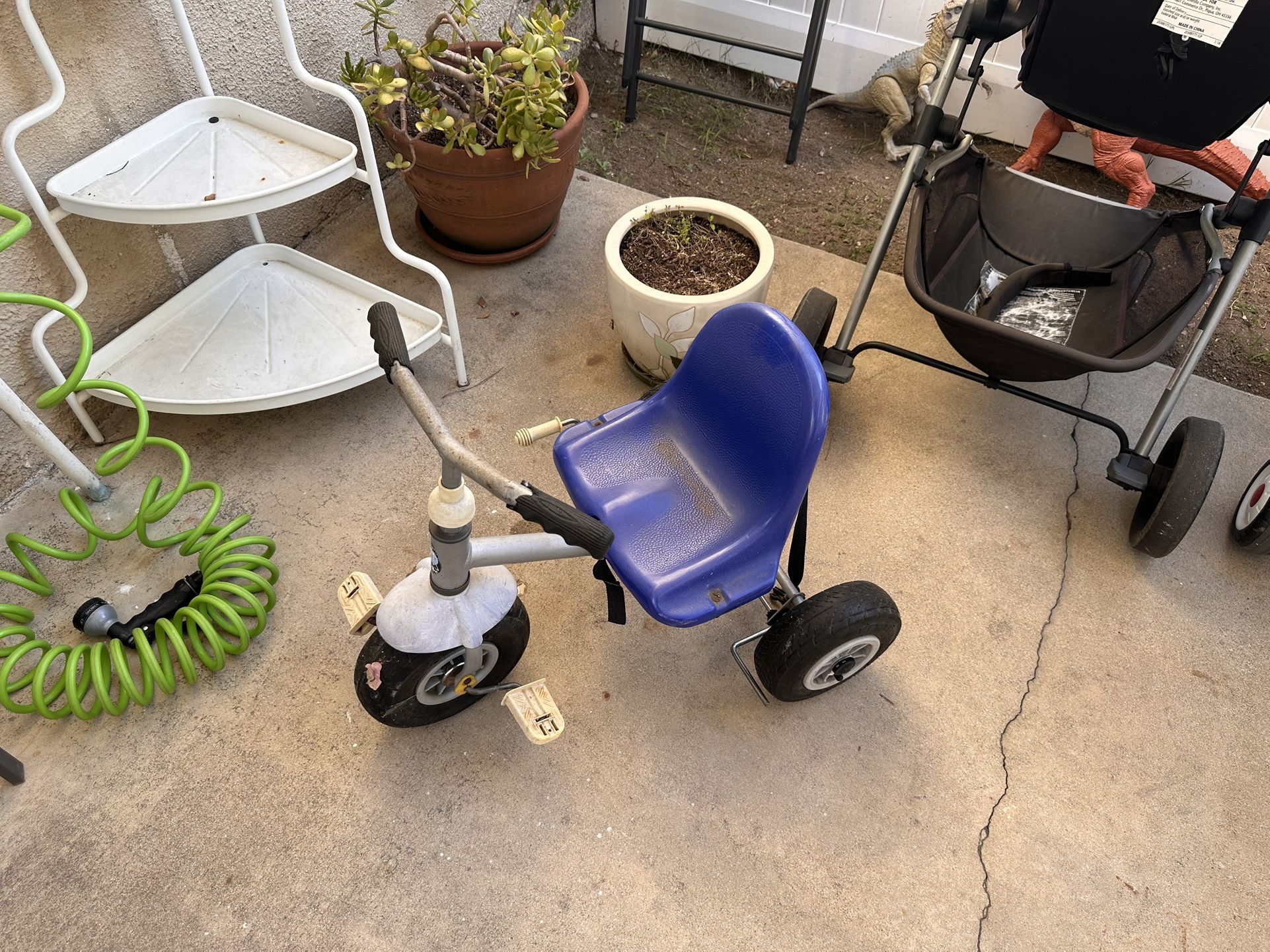 Free Toddler Tricycle (Kiddi-o / Radio Flyer style)
