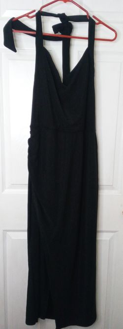 Black sparkling sleeveless long dress