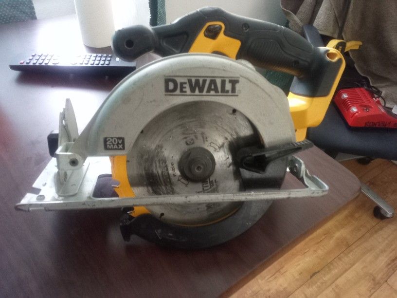 DeWalt Cordless Circular Saw