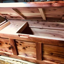 


Large Cedar Chest with Tray, Birthday Gift, Christmas Gift, Blanket Chest
ReeseWoodPro