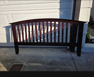 Short Freestanding  queen bed headboard - free