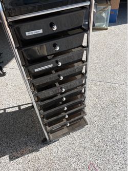Organizer on wheels