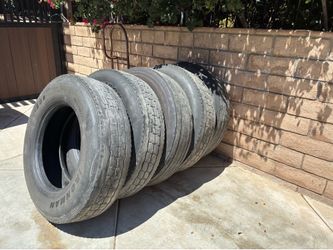 Commercial Tires 295/75R22.5
